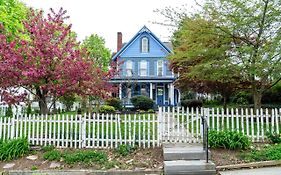 Charming Executive Victorian Mansion W/ Free Parking - Near Bucknell